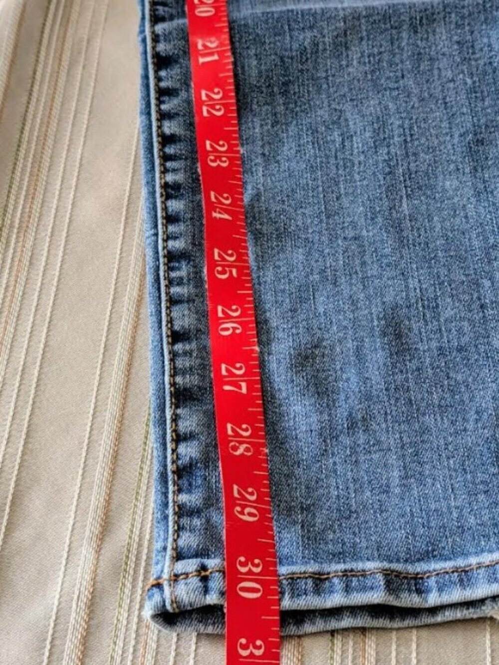 Kut from the Kloth Catherine Boyfriend Distressed Midrise Blue Jeans Women's 10 - Picture 15 of 16